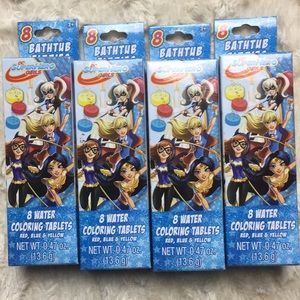 New D.C. Comics super hero girls bath color tablet